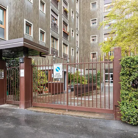 Apartment Wonderful Three-room Just Few Minutes Away From Mm Tricolore *