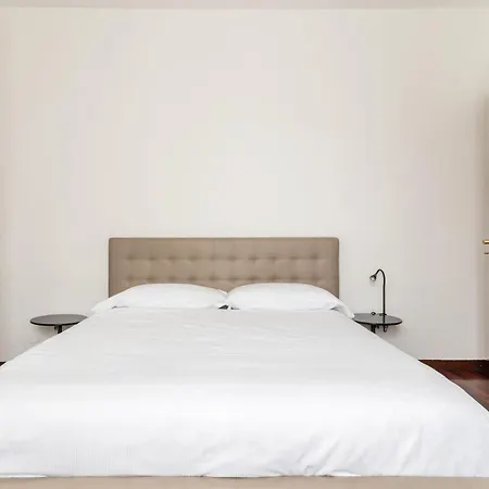 Apartamento Wonderful Three-room Just Few Minutes Away From Mm Tricolore