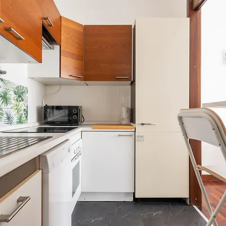 Wonderful Three-room Just Few Minutes Away From Mm Tricolore Apartamento