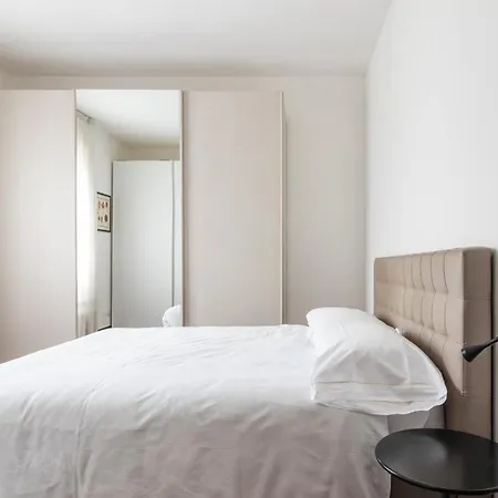 Wonderful Three-room Just Few Minutes Away From Mm Tricolore * Milán